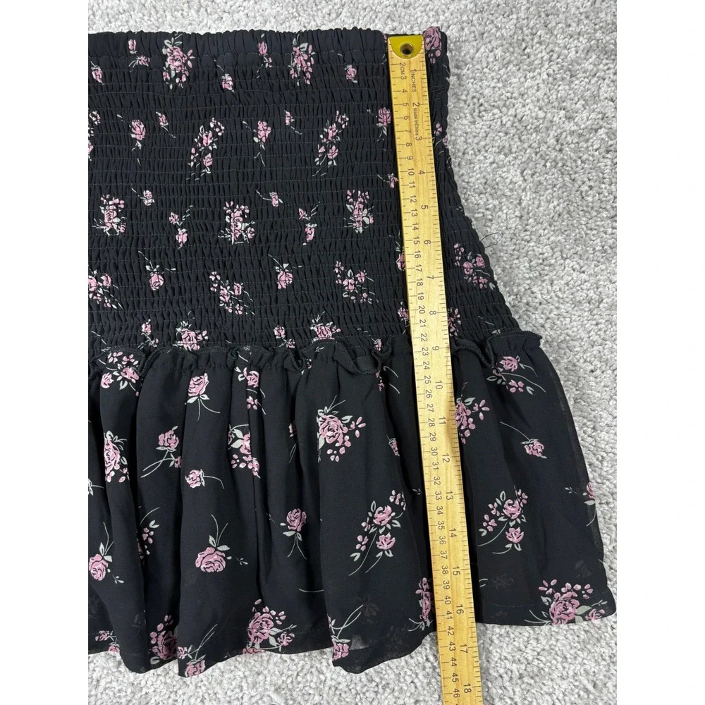 Streetwear Society Black Pink Floral Smocked Ruffle Mini Skirt Womens Medium